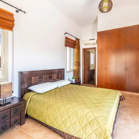 Villa Valley 1 *